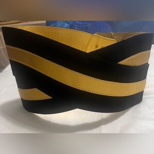 VINTAGE PALOMA PICASSO Wide Overlapping Cinch Belt- Black Velvet/Gold -NWOT SZ.M